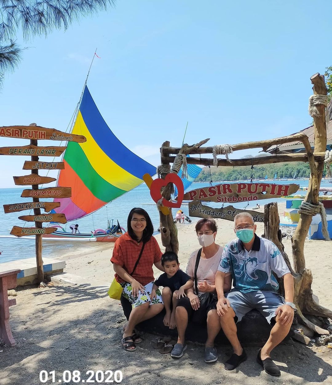 Pantai Pasir Putih Situbondo Pantai Pasir Putih Situbondo